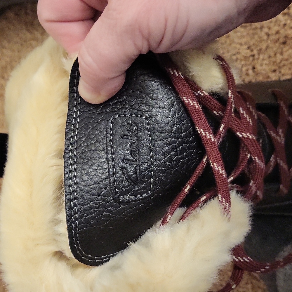 Women's Clarks Mazlyn Arctic Boots - Picture 2 of 4